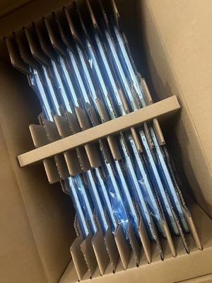 अच्छी कीमत औद्योगिक AUO 13.3 इंच एलसीडी पैनल G133HAN01.1 1920X1080P 166PPI 400cd/M2 30PIN ऑनलाइन