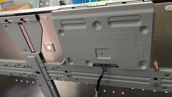 अच्छी कीमत डिजिटल साइनेज के लिए 1920*1080 पिक्सल के साथ उच्च चमक 65 इंच एलसीडी डिस्प्ले स्क्रीन ऑनलाइन