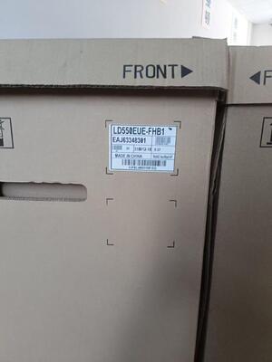 गुणवत्ता एलजी 55" एलसीडी टीवी पैनल टीएफटी-एलसीडी डिस्प्ले पैनल 450 सीडी/एम2 ब्राइटनेस 1920*1080 रेजोल्यूशन और 51पिन कनेक्टर के साथ कारखाना